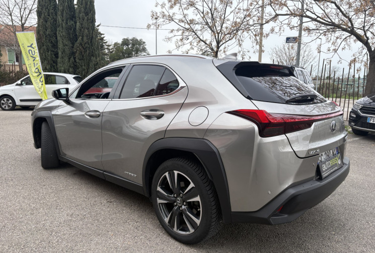 Lexus UX 250h Hybrid PREMIUM Edition MY21 / Tres bon état / 