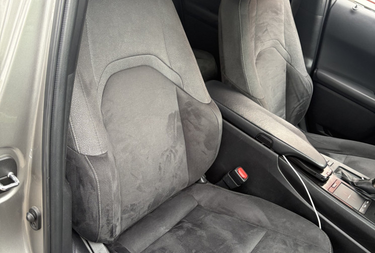 Lexus UX 250h Hybrid PREMIUM Edition MY21 / Tres bon état / 