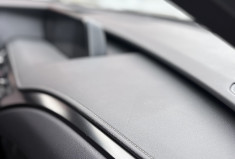 Lexus UX 250h Hybrid PREMIUM Edition MY21 / Tres bon état / 