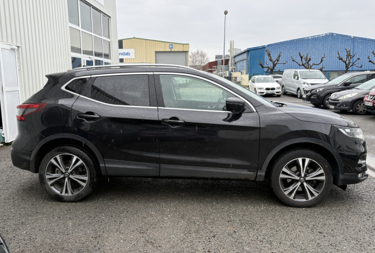 Nissan Qashqai N-CONNECTA 1.5 dci 115cv * Toit Pano * Caméra 360 * Entretien Nissan Complet