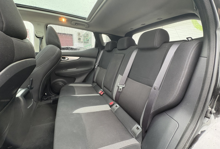 Nissan Qashqai N-CONNECTA 1.5 dci 115cv * Toit Pano * Caméra 360 * Entretien Nissan Complet