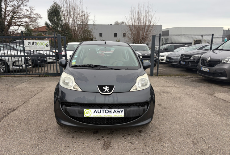 Peugeot 107 1.0 / 68 CH / TRENDY 