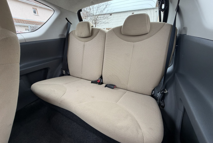 Peugeot 107 1.0 / 68 CH / TRENDY 