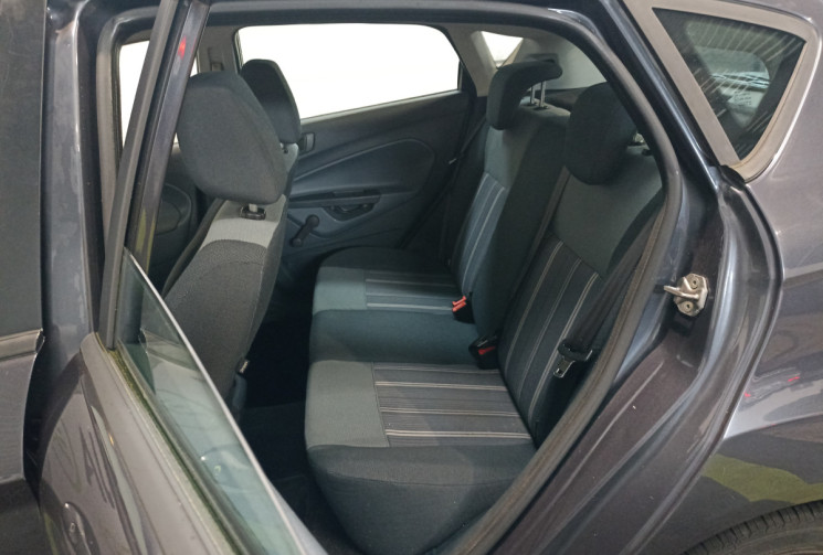 Ford Fiesta 1.4 TDCi 68 ch Trend / entretien à jour / factures disponibles