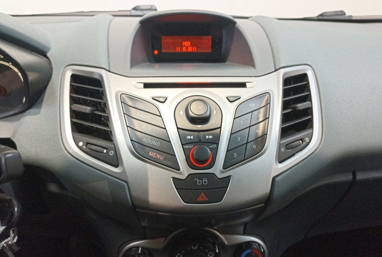 Ford Fiesta 1.4 TDCi 68 ch Trend / entretien à jour / factures disponibles