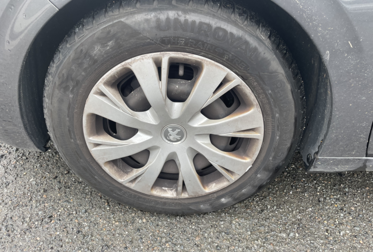 Peugeot 208 1.5 bluehdi 100 ch active Business Sieges chauffants*Apple carplay*Entretien a jour 