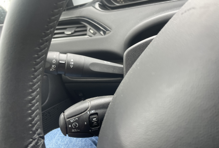 Peugeot 208 1.5 bluehdi 100 ch active Business Sieges chauffants*Apple carplay*Entretien a jour 