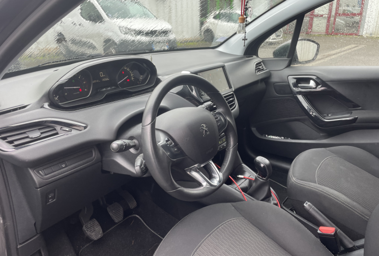 Peugeot 208 1.5 bluehdi 100 ch active Business Sieges chauffants*Apple carplay*Entretien a jour 