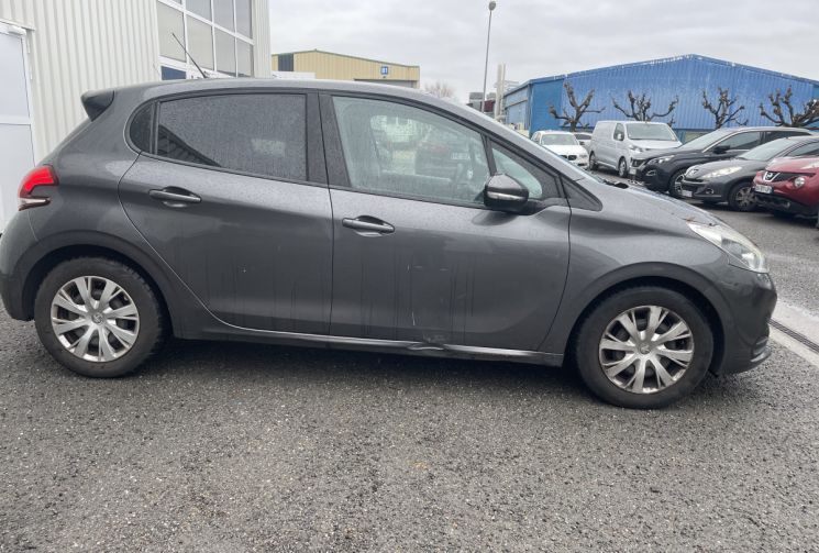 Peugeot 208 1.5 bluehdi 100 ch active Business Sieges chauffants*Apple carplay*Entretien a jour 