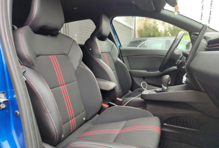 Renault CLIO V Rs line E-TECH 1.6 140 Hybrid Suivi Renault 