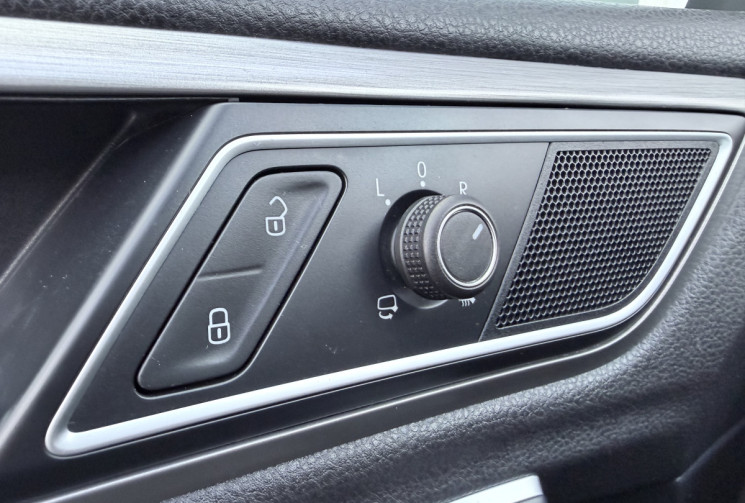 Volkswagen GOLF SPORTSVAN 1.6 TDI 116 Confortline Business