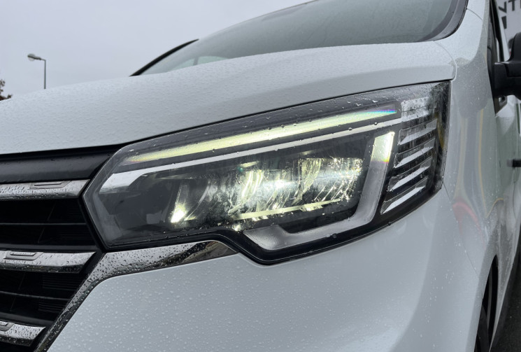 Renault Trafic III L1 2.0 Blue dCi 150ch 6 places