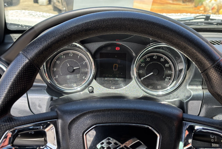 Ligier JS 60 / boite auto, clim, caméra