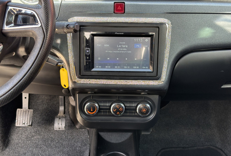 Ligier JS 60 / sans permis / boite auto, clim, caméra