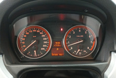 BMW SERIE 3 COUPE 330 xi E92 272 ch Pack M – entretien à jour – vidange de boîte effectuée