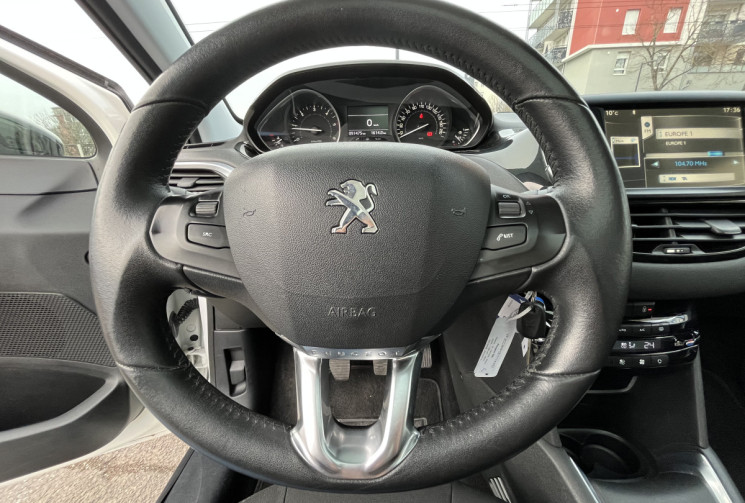 Peugeot 208 GT 1.6 HDi 92 Ch
