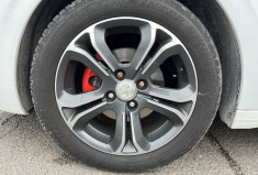 Peugeot 208 GT 1.6 HDi 92 Ch