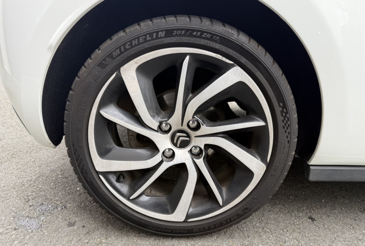 Citroën DS3 1.6 BLUEHDI 120 SO IRRESISTIBLE