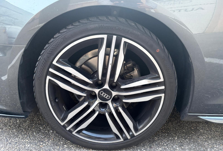 Audi A4 2.0 TDI / S-line 163 CV / ENTRETIEN AUDI