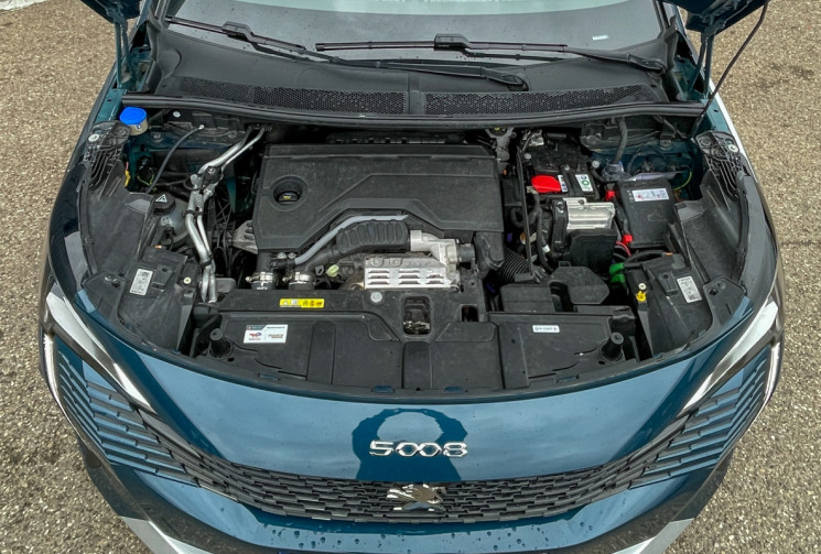 Peugeot 5008 PEUGEOT 5008 ALLURE 7 PLACES GARANTIE CONSTRUCTEUR 06/2026  CARNET PEUGEOT  CUIR NOIR 