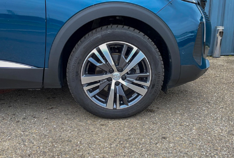 Peugeot 5008 PEUGEOT 5008 ALLURE 7 PLACES GARANTIE CONSTRUCTEUR 06/2026  CARNET PEUGEOT  CUIR NOIR 