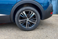 Peugeot 5008 PEUGEOT 5008 ALLURE 7 PLACES GARANTIE CONSTRUCTEUR 06/2026  CARNET PEUGEOT  CUIR NOIR 