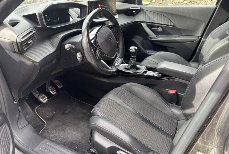 Peugeot 2008 PEUGEOT 2008 GT 130cv APPLE CARPLAY - VIRTUAL COCKPIT 3D - COMMANDE VOLANT - CAMERA 360