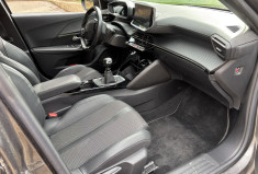 Peugeot 2008 PEUGEOT 2008 GT 130cv APPLE CARPLAY - VIRTUAL COCKPIT 3D - COMMANDE VOLANT - CAMERA 360