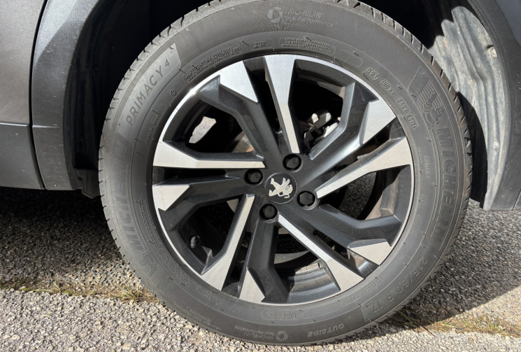 Peugeot 2008 PEUGEOT 2008 GT 130cv APPLE CARPLAY - VIRTUAL COCKPIT 3D - COMMANDE VOLANT - CAMERA 360