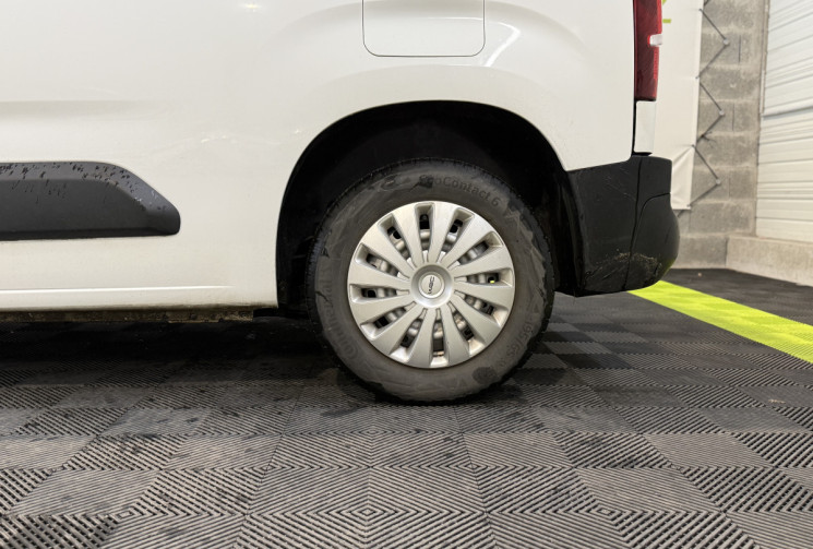 Peugeot Partner Standard 650kg 1.2 110ch Pro - Entretien à jour, Faible kilométrage