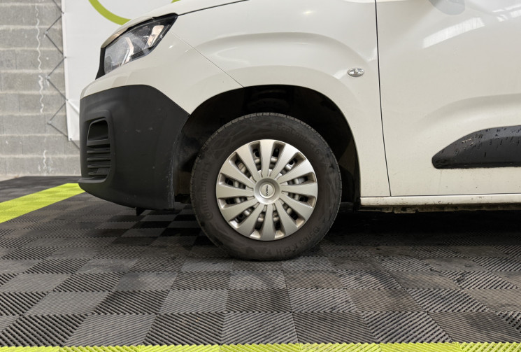 Peugeot Partner Standard 650kg 1.2 110ch Pro - Entretien à jour, Faible kilométrage