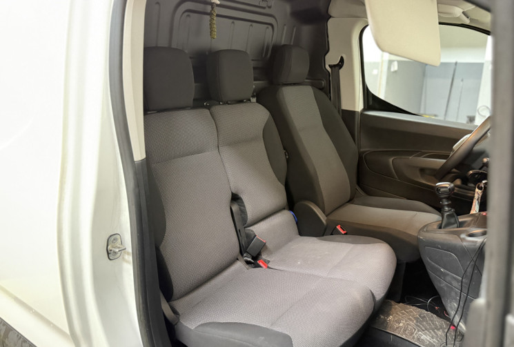 Peugeot Partner Standard 650kg 1.2 110ch Pro - Entretien à jour, Faible kilométrage