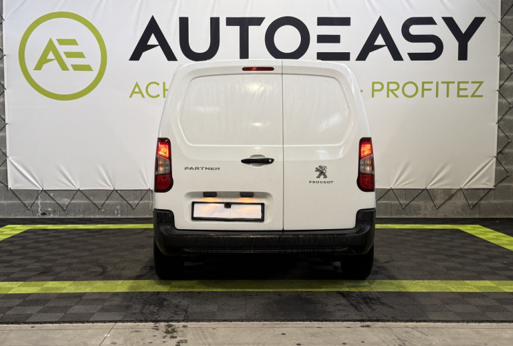 Peugeot Partner Standard 650kg 1.2 110ch Pro - Entretien à jour, Faible kilométrage