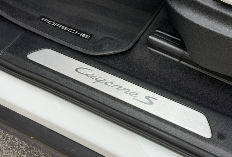 Porsche CAYENNE COUPE S 2.9 V6 440 ch / Toit Pano / Bose / Carplay / Camera 360 / Entretien Porsche