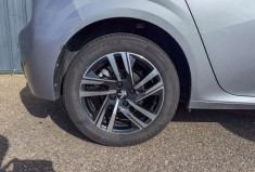 Peugeot 208 1.2 PureTech S&S 100 cv Allure Pack Caméra LED Sièges chauffant Keyless