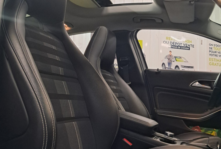 Mercedes GLA 180 D 109 Sensation 7G TOIT OUVRANT- ENTRETIEN A JOUR  - 