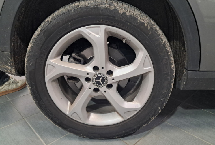 Mercedes GLA 180 D 109 Sensation 7G TOIT OUVRANT- ENTRETIEN A JOUR  - 