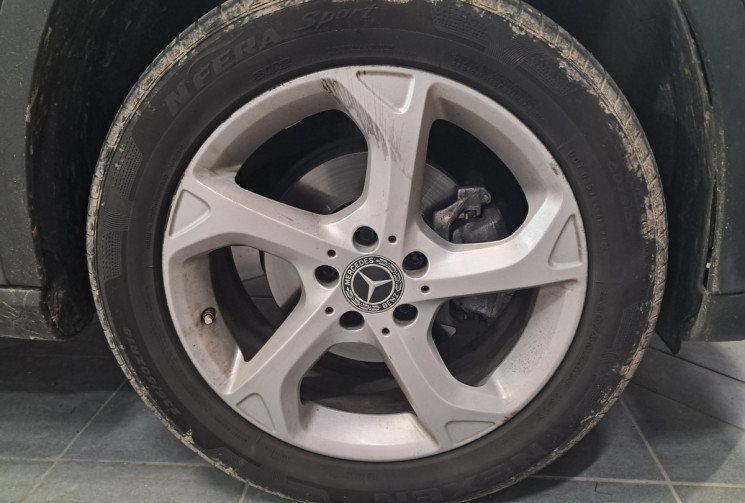 Mercedes GLA 180 D 109 Sensation 7G TOIT OUVRANT- ENTRETIEN A JOUR  - 