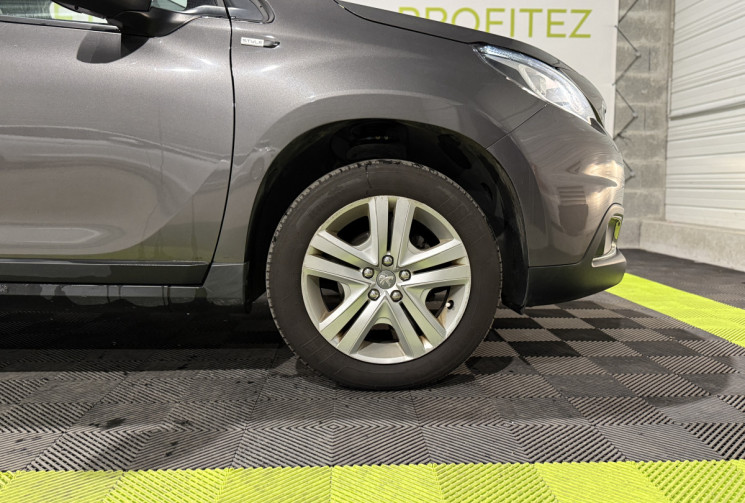 Peugeot 2008 1.2 82ch Style - Suivi 100% Peugeot, Distribution OK