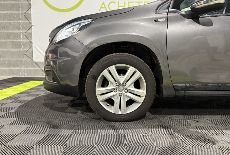 Peugeot 2008 1.2 82ch Style - Suivi 100% Peugeot, Distribution OK