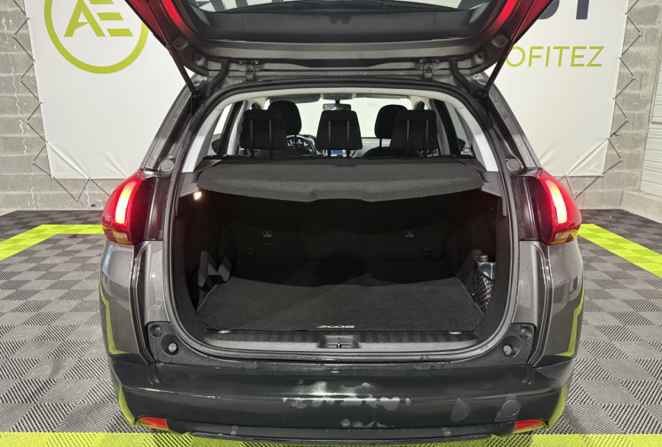 Peugeot 2008 1.2 82ch Style - Suivi 100% Peugeot, Distribution OK