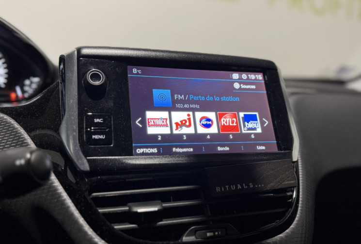 Peugeot 2008 1.2 82ch Style - Suivi 100% Peugeot, Distribution à jour