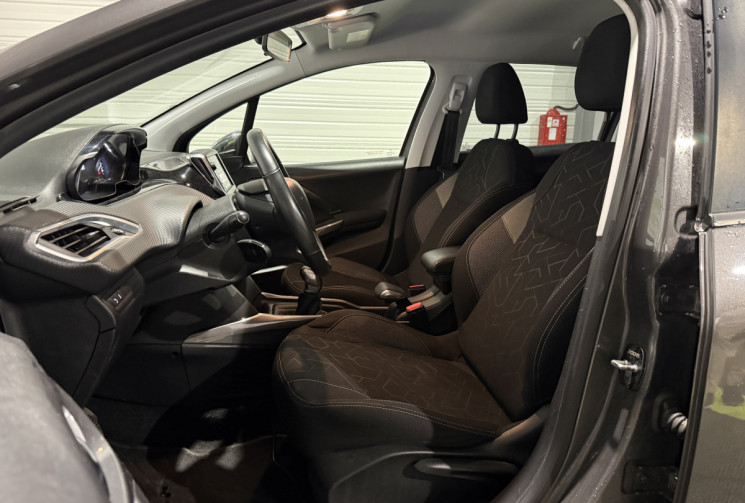Peugeot 2008 1.2 82ch Style - Suivi 100% Peugeot, Distribution à jour