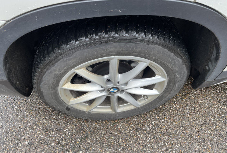 BMW X1 xDrive20dA 190 ch xLine / HUD / Caméra / JA + Pneus hiver