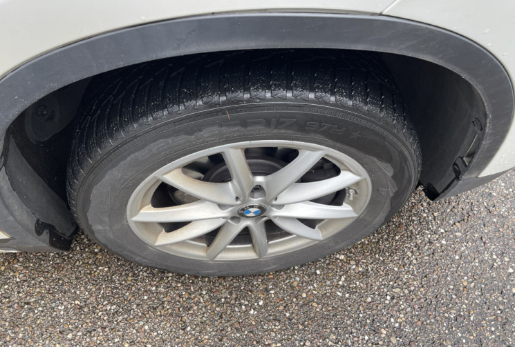 BMW X1 xDrive20dA 190 ch xLine / HUD / Caméra / JA + Pneus hiver