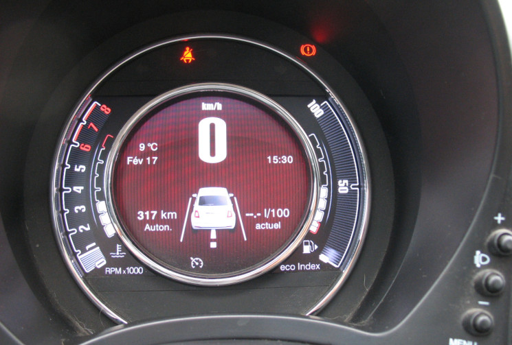 FIAT 500 1.2  69 Lounge Toit Panoramique Ecran tactile Bluetooth kit distribution ok