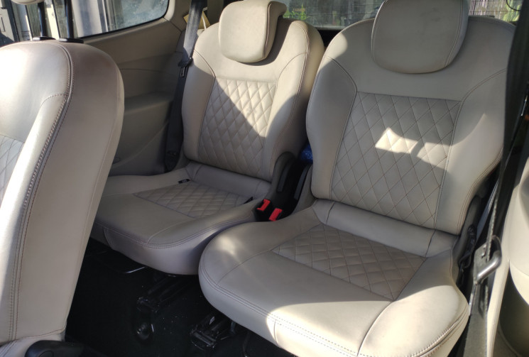 Renault Twingo II Phase 2 / 1.2 i INITIALE  75 cv Boîte auto