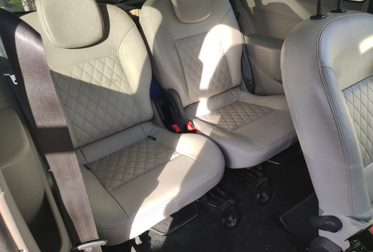 Renault Twingo II Phase 2 / 1.2 i INITIALE  75 cv Boîte auto