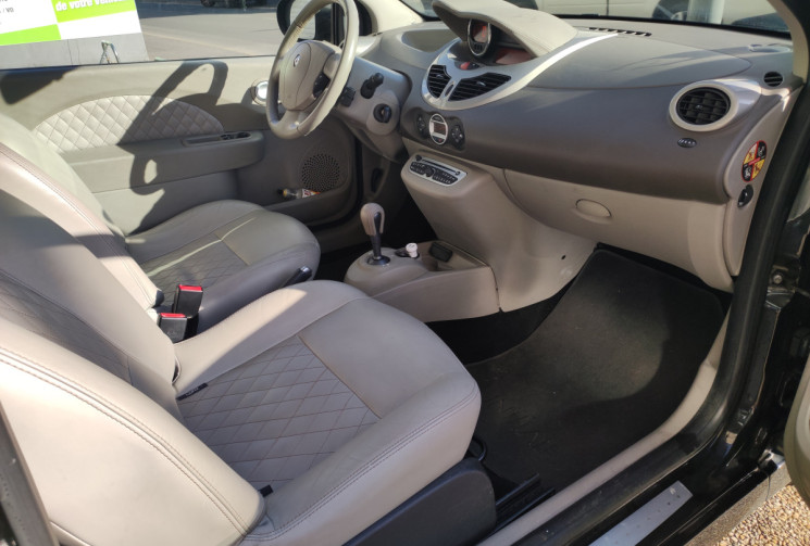 Renault Twingo II Phase 2 / 1.2 i INITIALE  75 cv Boîte auto