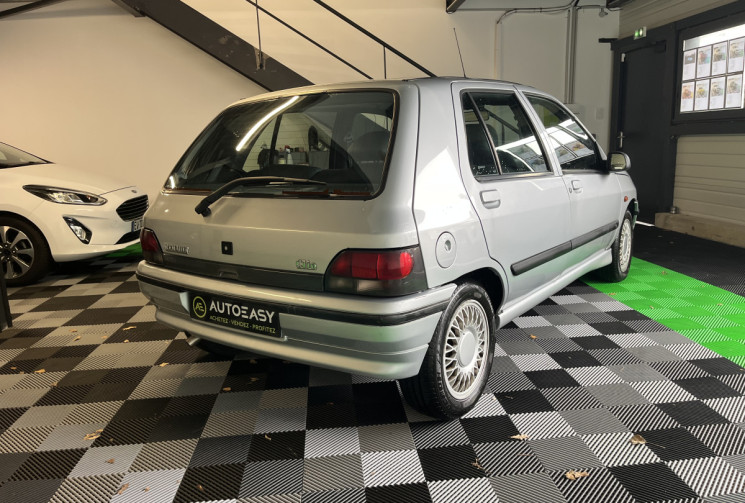 Renault Clio baccara 1.8 90 ch  boite automatique / Youngtimer 